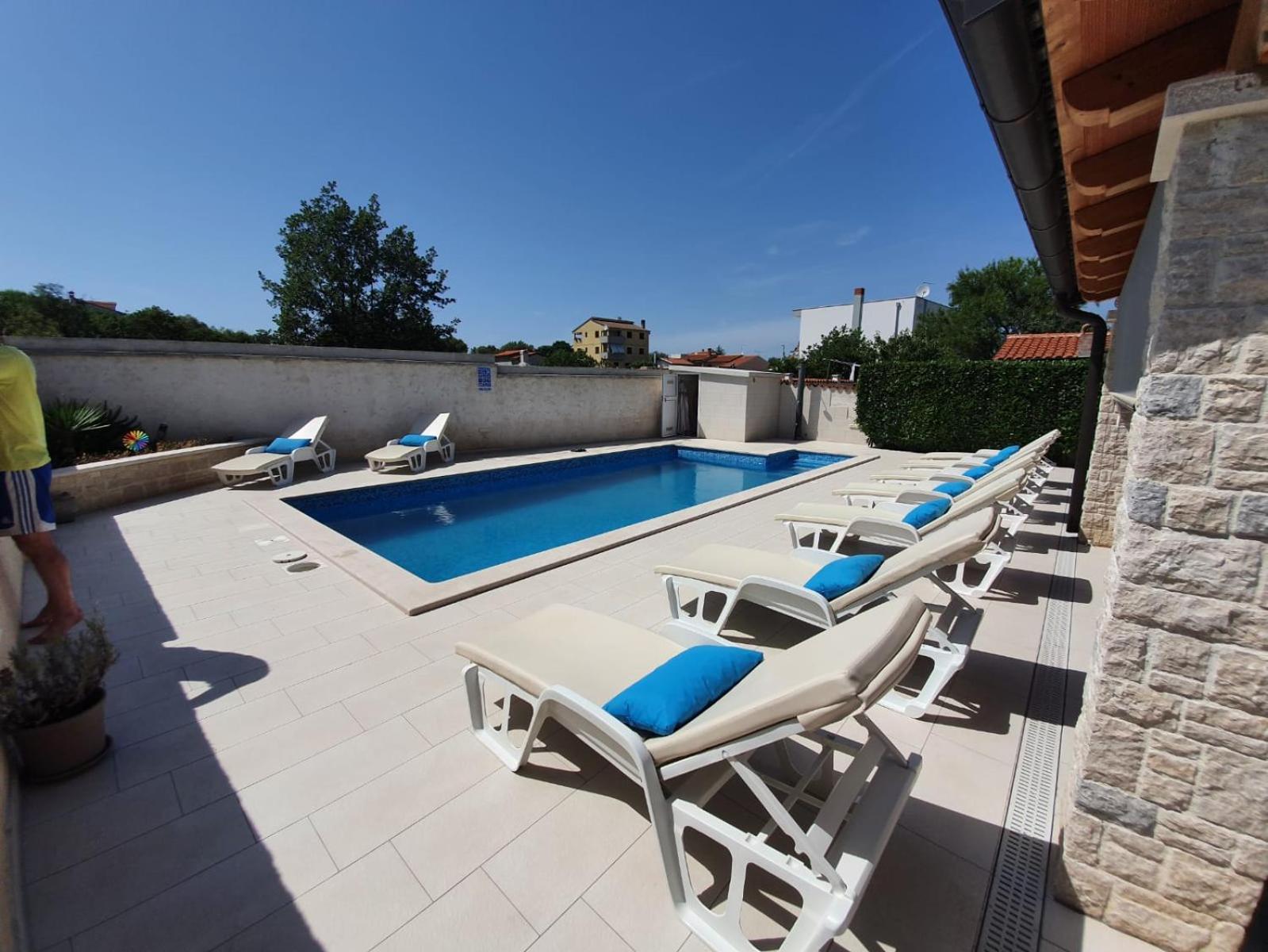 Holiday Nikol Pula