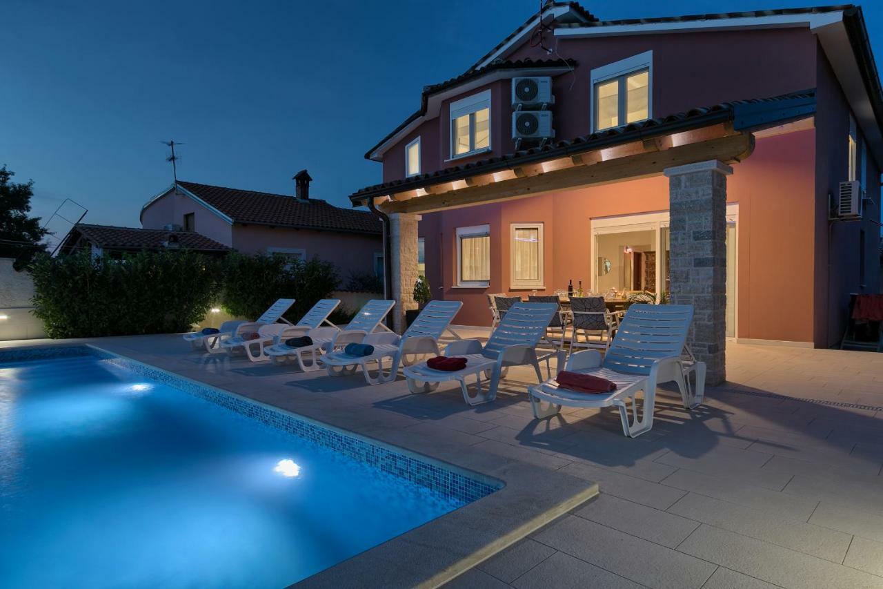 Ferienhaus Holiday Nikol Pula